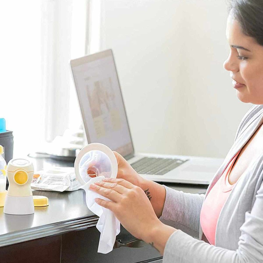 Feeding Medela Breast Pumps + Accessories | Quick Clean Wipes